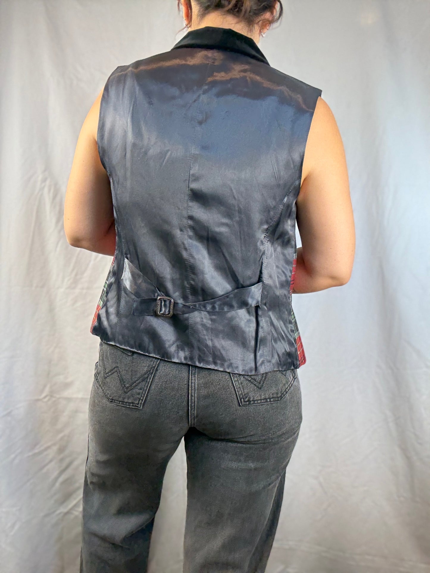 Rafaella 100% Wool Plaid Vest with Velvet Collar (1990's)