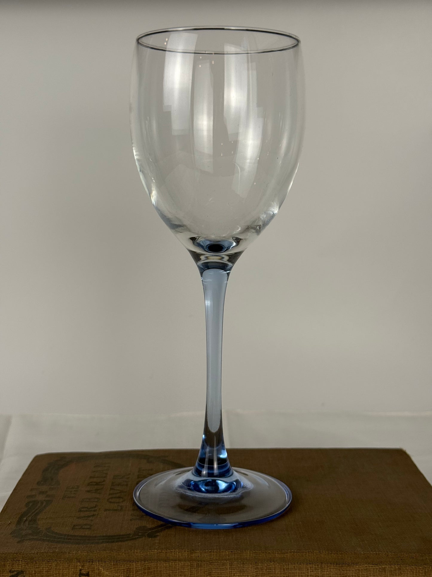Azur Stemmed Wine Glasses, Set of 4 (1990's-Y2K)