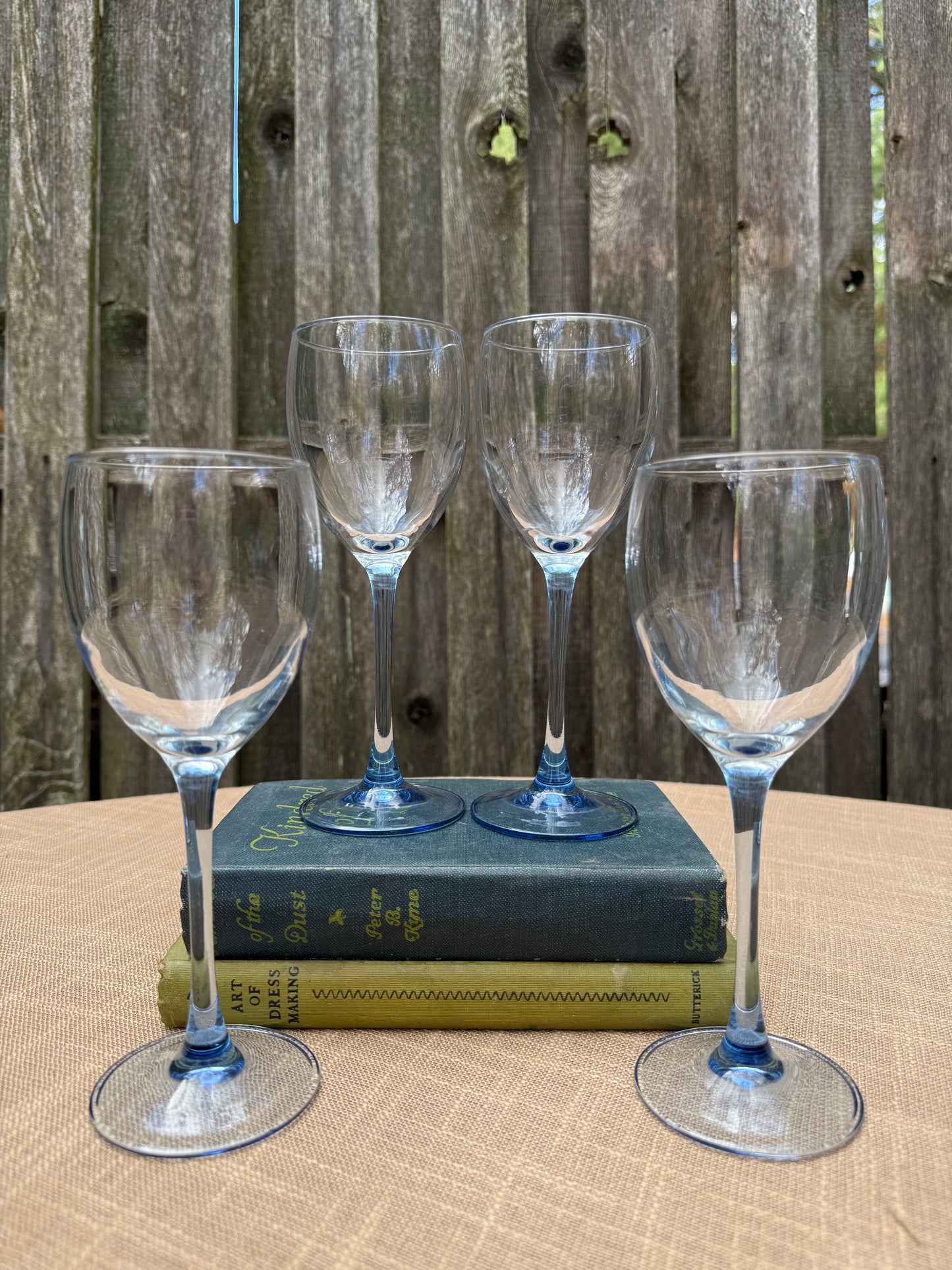 Azur Stemmed Wine Glasses, Set of 4 (1990's-Y2K)