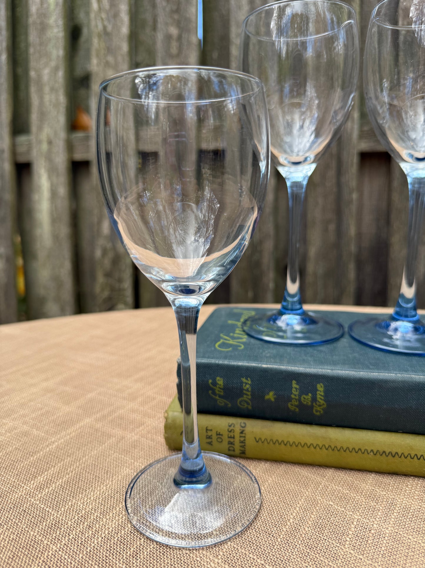 Azur Stemmed Wine Glasses, Set of 4 (1990's-Y2K)