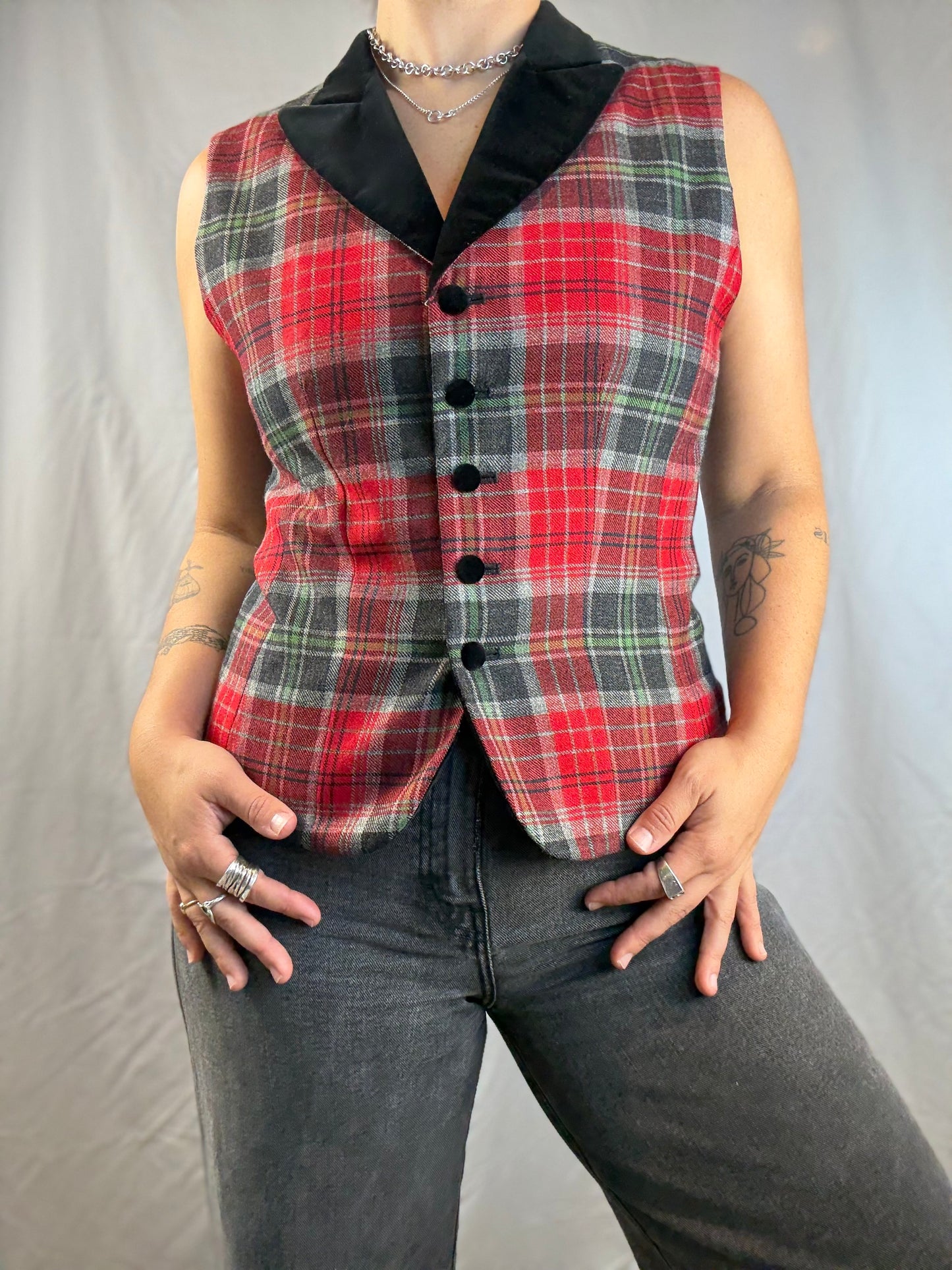 Rafaella 100% Wool Plaid Vest with Velvet Collar (1990's)
